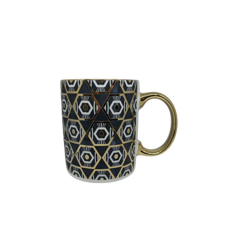 (اللون - شكل ( 2 ))